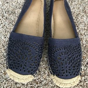 BLUE SLIP ONS SIZE 8